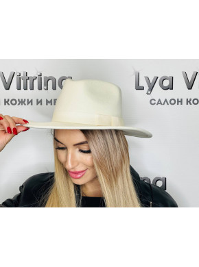 Шляпа из кашемира молочная